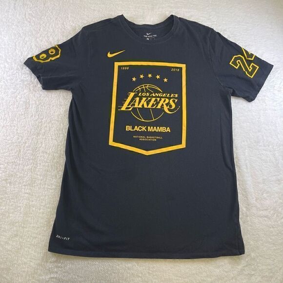 NIKE KOBE BRYANT 8 24 2016 Retirement LAKERS Banner DRI FIT T Shirt L MAMBA - Picture 1 of 16